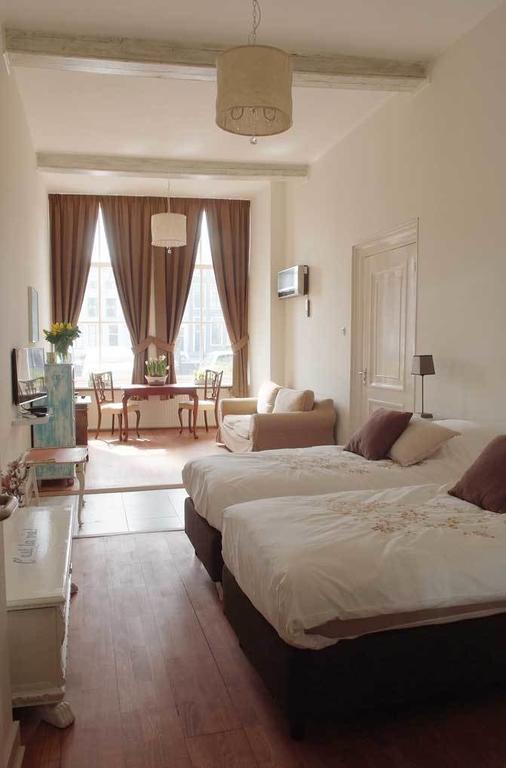 Bed and Breakfast De Oude Haven Зирикзе Номер фото