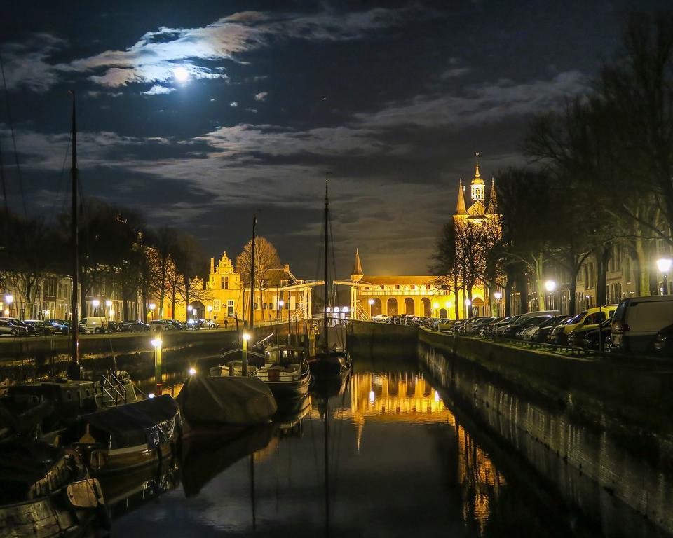Bed and Breakfast De Oude Haven Зирикзе Экстерьер фото